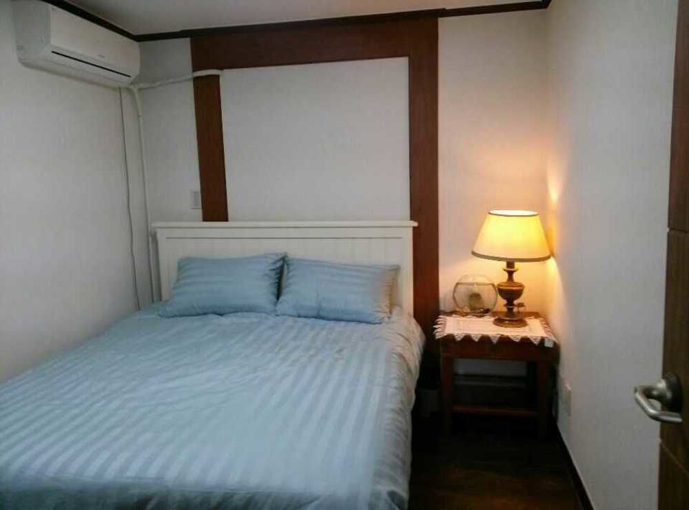 K Star Road Guesthouse - Hostel Seoul Eksteriør bilde